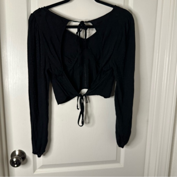 Urban Romantics Black Satiny Leopard Print Tie-Back Long-Sleeve Blouse - Picture 5 of 5